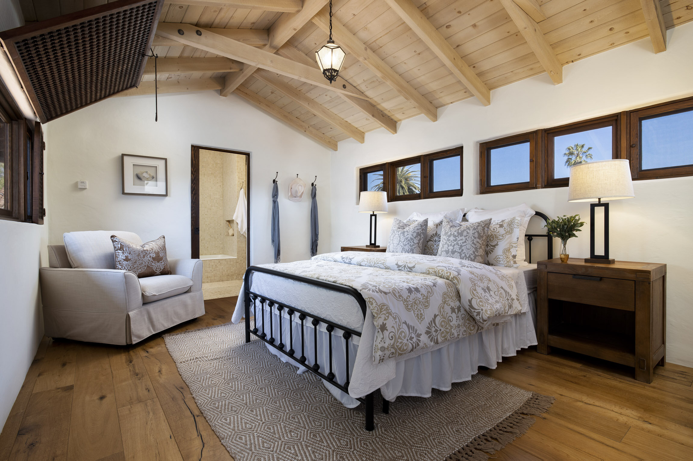 Christine Cowles Styled and Staged Santa Barbara Staged4more School of Home Staging Student Work 2.jpg